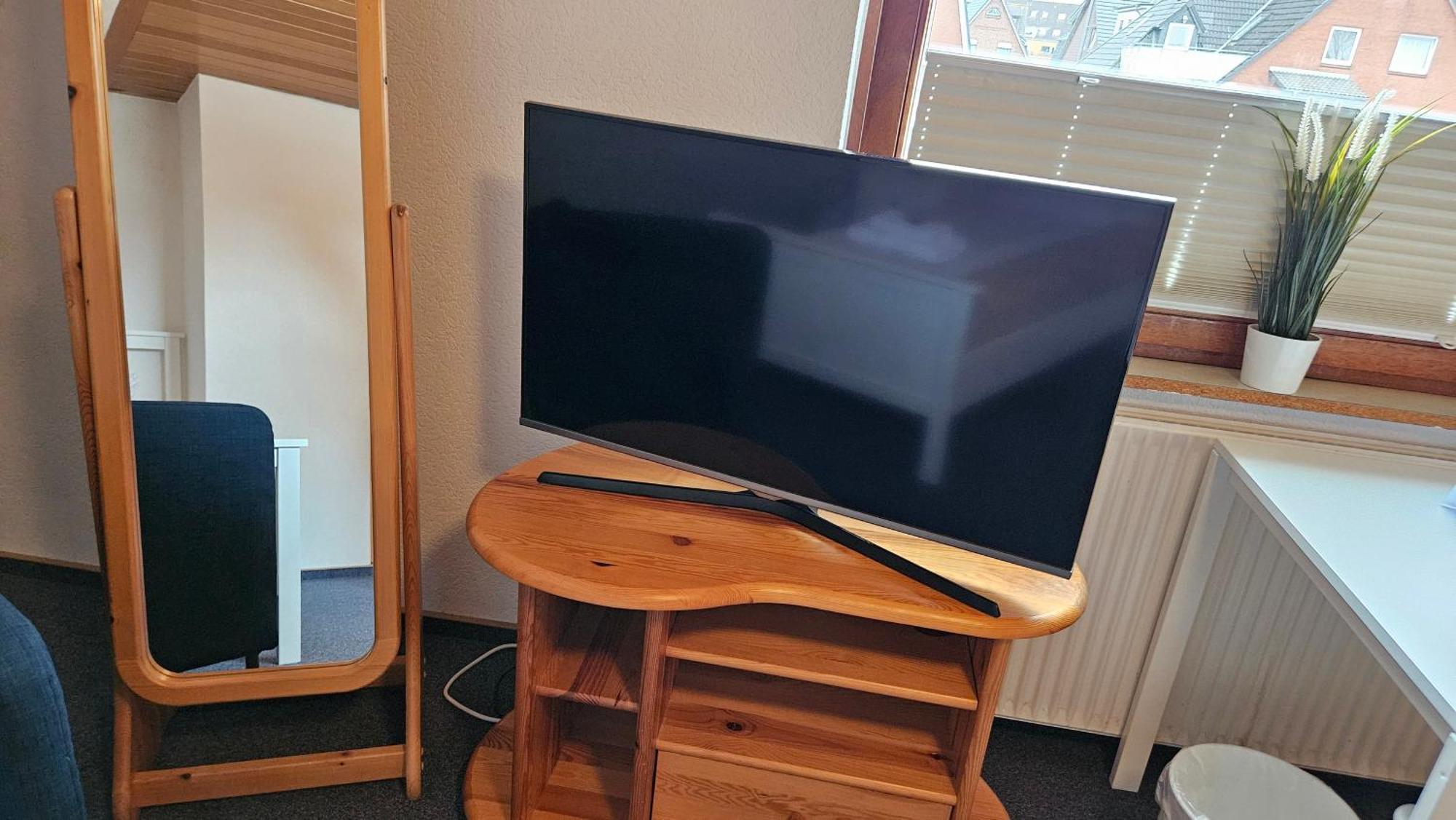 Hotel Dorfkrug Buesum - Guenstige Altbauzimmer Am Oland Chambre photo