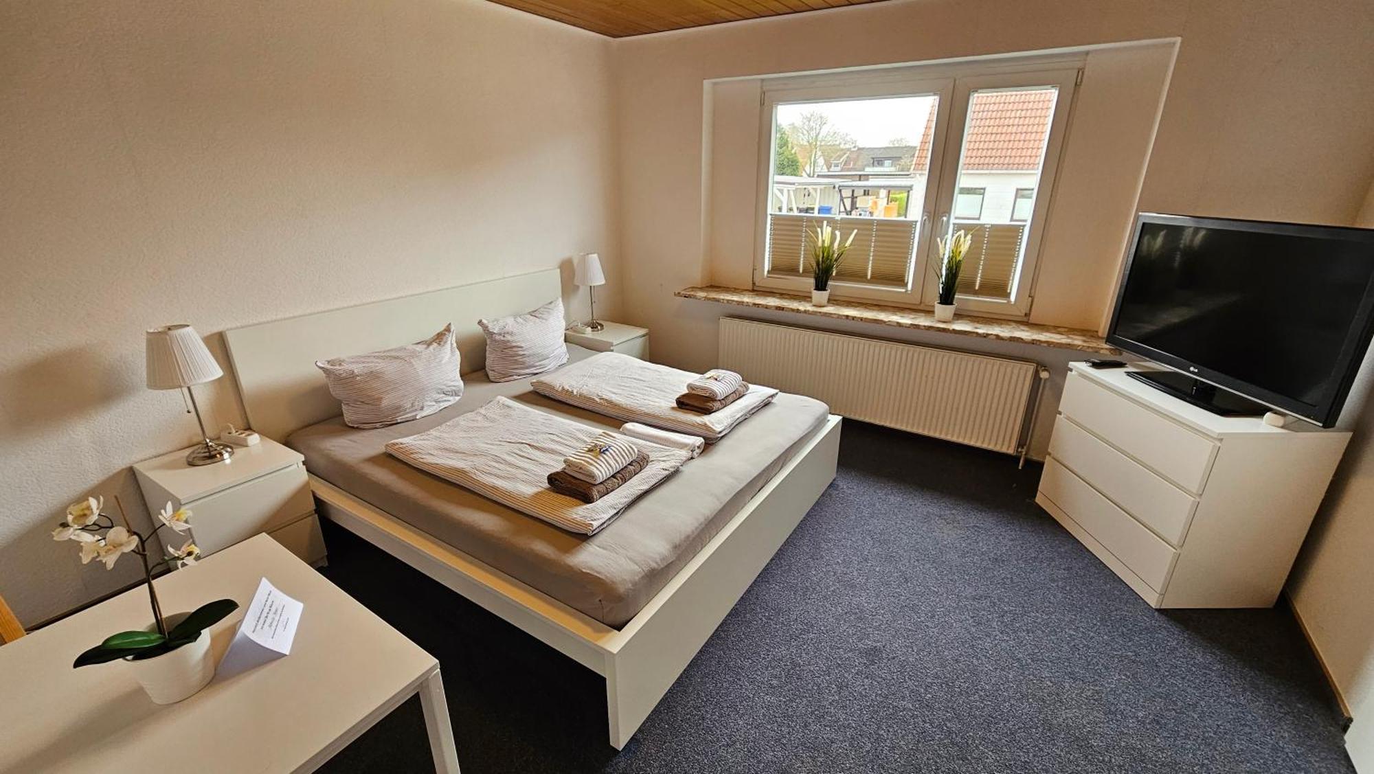 Hotel Dorfkrug Buesum - Guenstige Altbauzimmer Am Oland Chambre photo